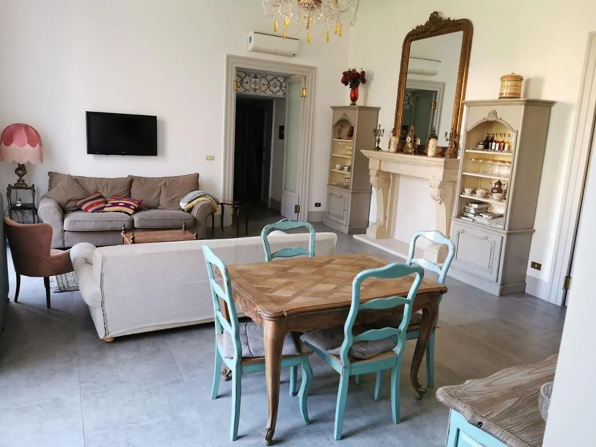 Appartamento Piazza Marina Chic Palermo